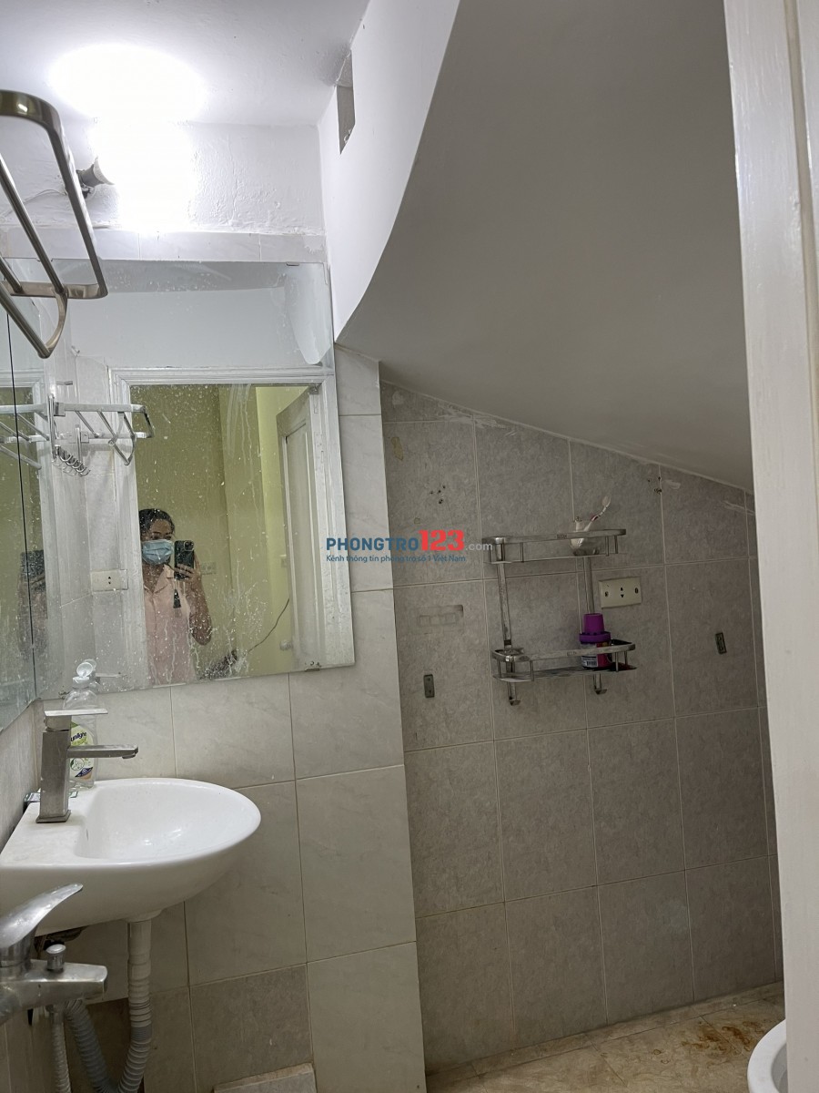 Cho thuê nhà nguyên căn 4 tầng 44m2 /tầng. Liên hệ anh Hiếu 0966843339