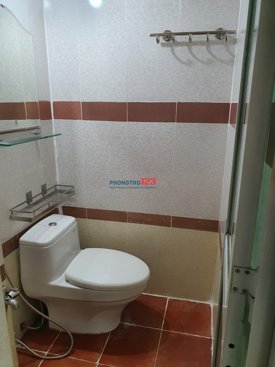 Phòng trọ Phú Nhuận 16m2 - 2t8. Liên hệ mình (chủ nhà) để biết thêm chi tiết. 0978188840 - A. Tuấn