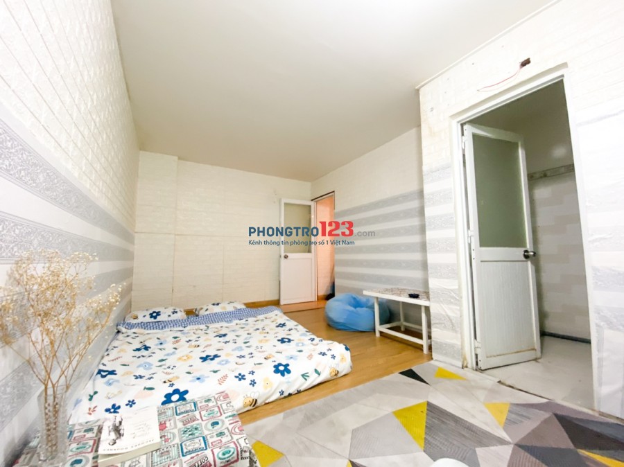 Phòng trọ giá rẻ quận Tân Bình, 20m2, gần sân bay TSN, 25m2