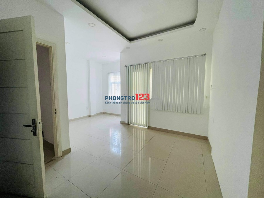 Cho thuê nhà nguyên căn ngang 5m, dài 7,5m quận 3. Giá phải chăng