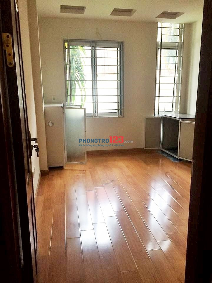 Cho thuê Phòng trọ 25m² Quận Đống Đa có điều hòa, bình nóng lạnh