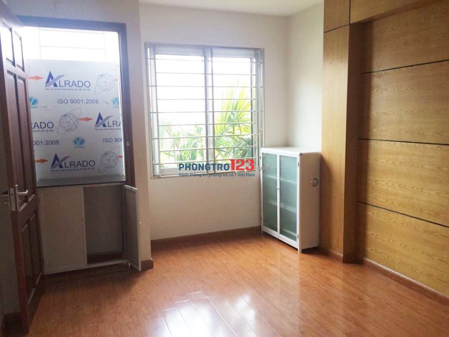 Cho thuê Phòng trọ 25m² Quận Đống Đa có điều hòa, bình nóng lạnh