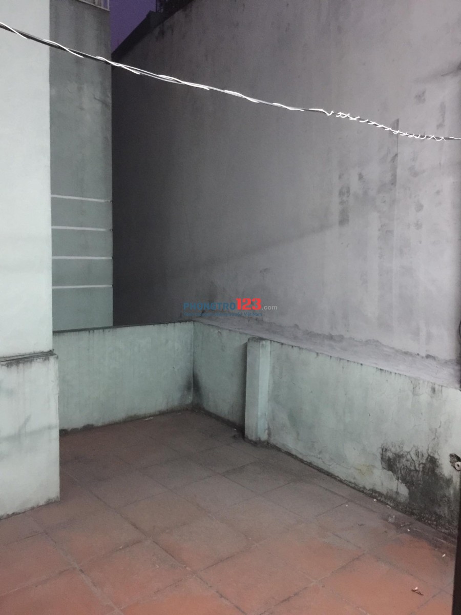 Sốc, giá rẻ, nhà 32m*2.5 tầng, ngõ 41 Việt Hưng- Long Biên- HN