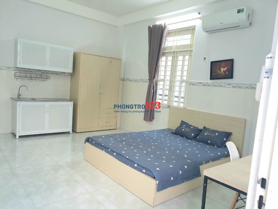 Phòng có cửa sổ và hành lang thoáng quận Tân Bình - Gần Sân bay