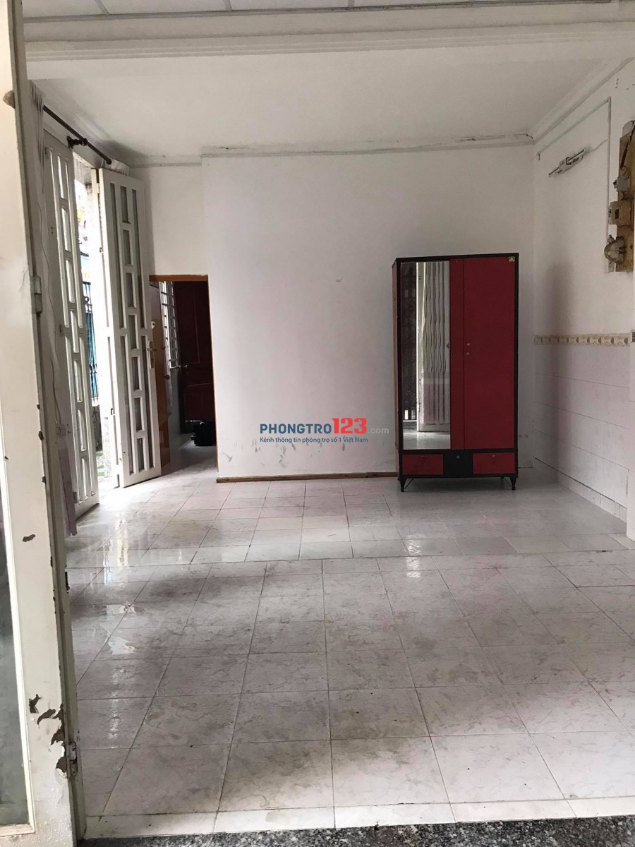 Chính chủ cần cho thuê nhà nguyên căn ngay ngã tư hẻm thoáng mát