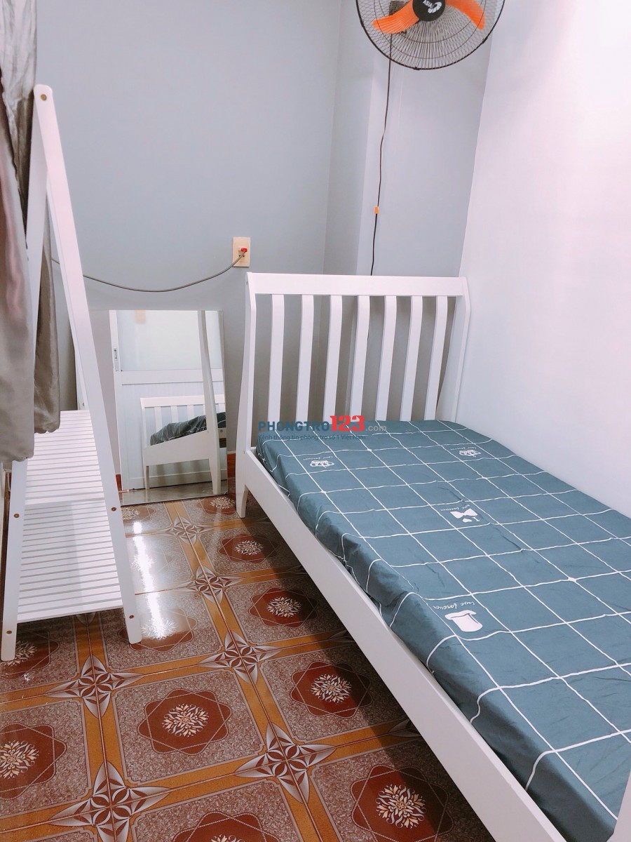 Căn Hộ Dịch Vụ 2 phòng ngủ Full Nội Thất Ở Đường Nguyễn Hữu Cảnh ( Kế Bên SG Pearl và Vinhome )