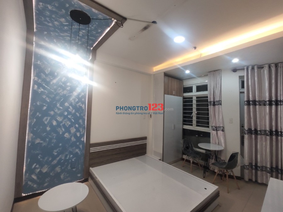 CHDV, nội thất đầy đủ, Ban Công siêu rộng, giá tốt mùa covid tại 188/19, Đường Cao Đạt, Phường 1, Quận 5