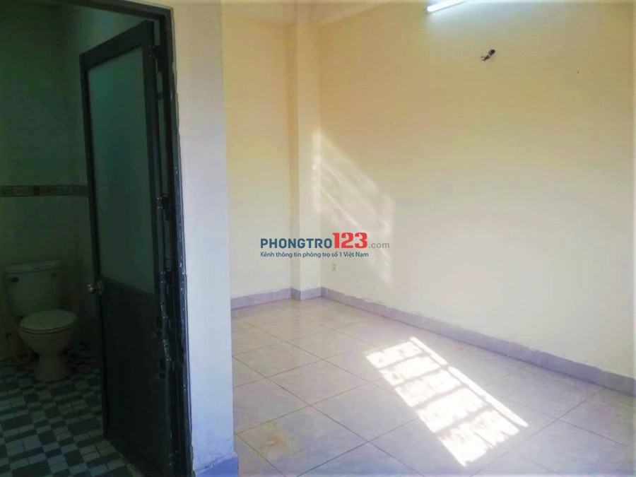 Phòng máy lạnh chỉ 1tr8 ngay Dương Quảng Hàm, Đường số 20 , giờ giấc tự do