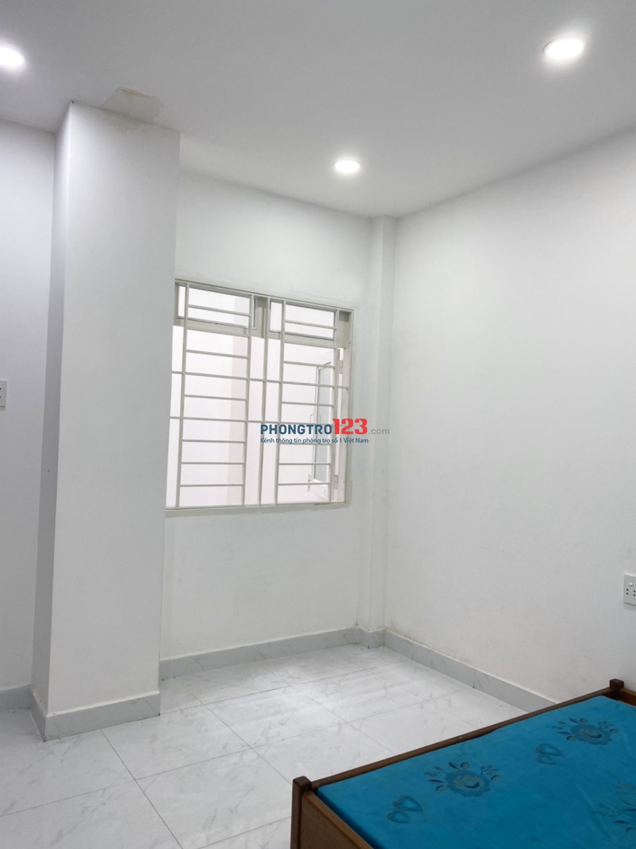 Phòng trọ 28m2, 62/2A Trương Công Định, Tân Bình, giá 4.000.000đ