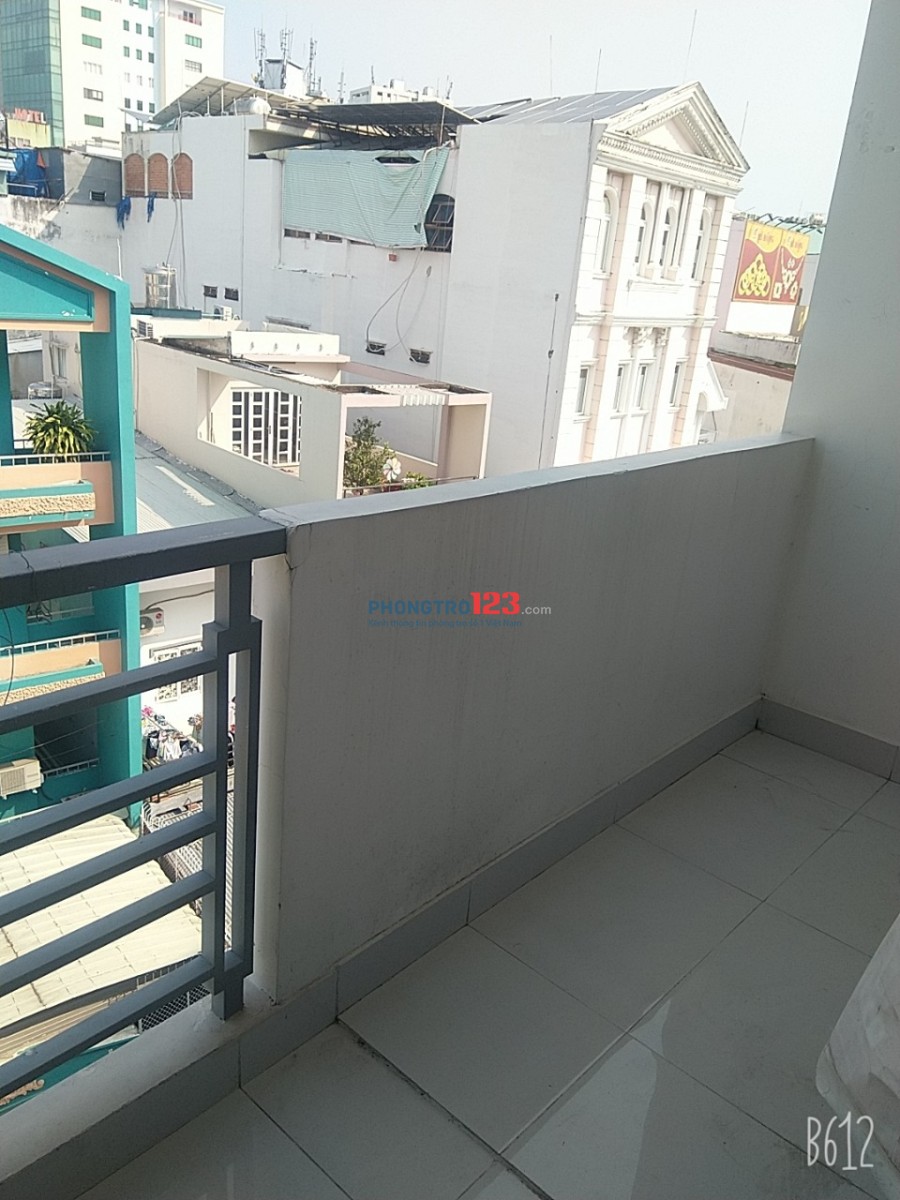 Phòng ban công 14m2, wc riêng, nước nóng Hồ Xuân Hương, giá 2tr