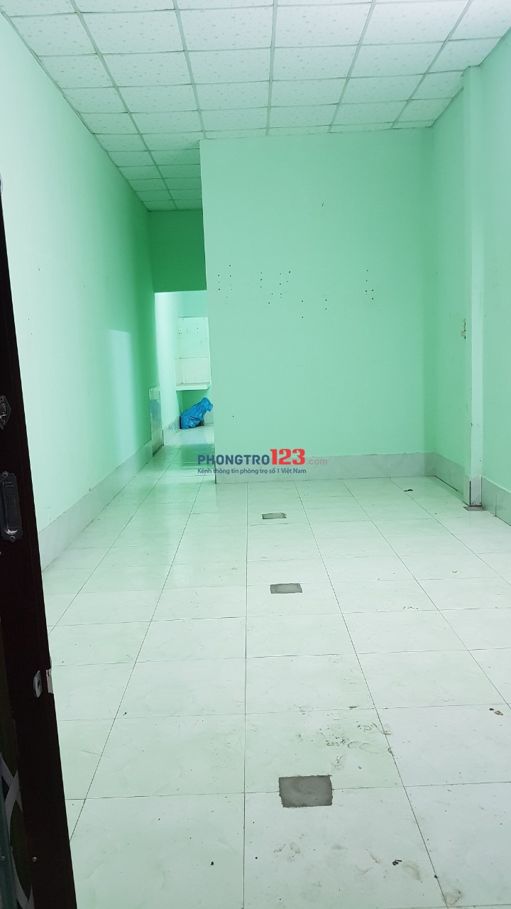 Cho thuê nhà nguyên căn, gần KCN Thuận Đạo, Bến Lức. Diện tích : 3,5m x 14m giá thuê 4tr/tháng