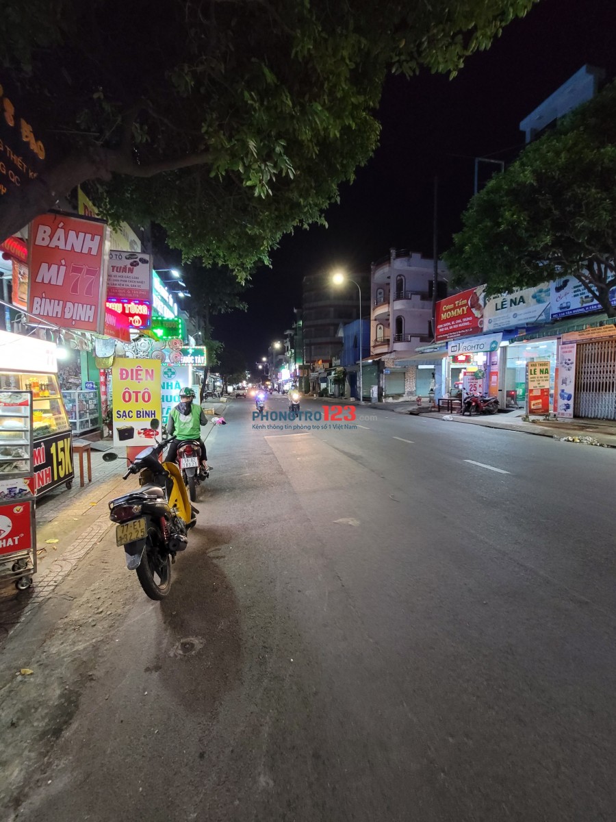 Cho thuê phòng đẹp, mới, có bếp riêng, mặt tiền đường lớn tại 67 Tân Hương, Phường Tân Quý, Quận Tân Phú