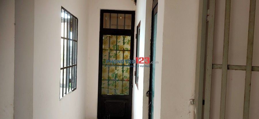 Trống 1 phòng lầu 1 ưu tiên Nữ, sinh viên, nvvp,..tại Lê Văn Khương, Phường Hiệp Thành, Quận 12