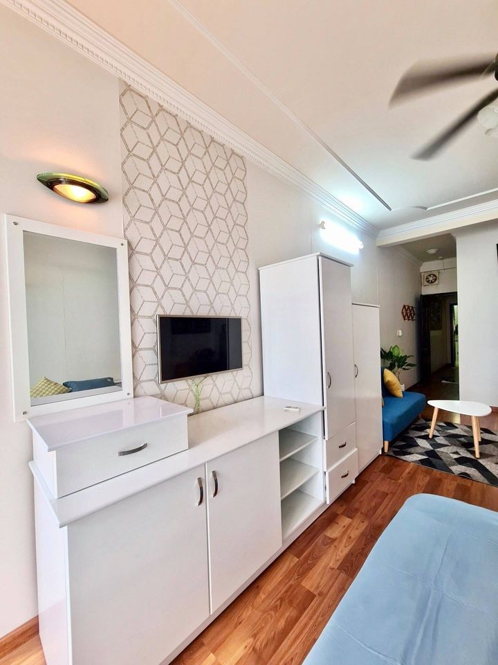 Căn hộ Quận 1 có ban công, đầy đủ nội thất, vị trí trung tâm, được nuôi thú cưng. Chi tiết liên hệ 0987002104