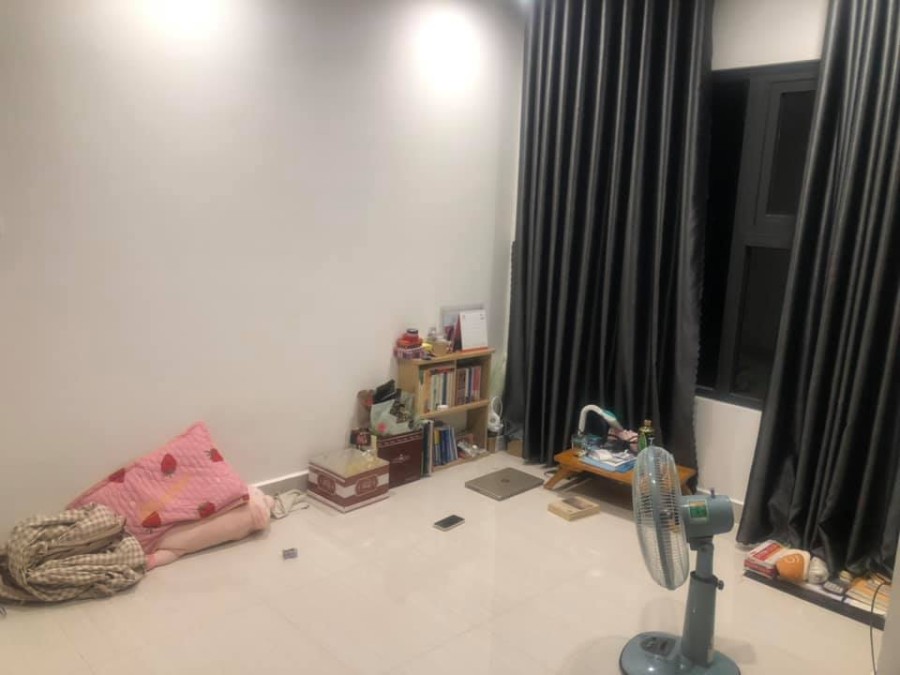 Tìm 1 nữ ở ghép 1tr5 trong Vinhomes Quận 9 đã có sẵn đầy đủ nội thất chỉ 1tr5/tháng