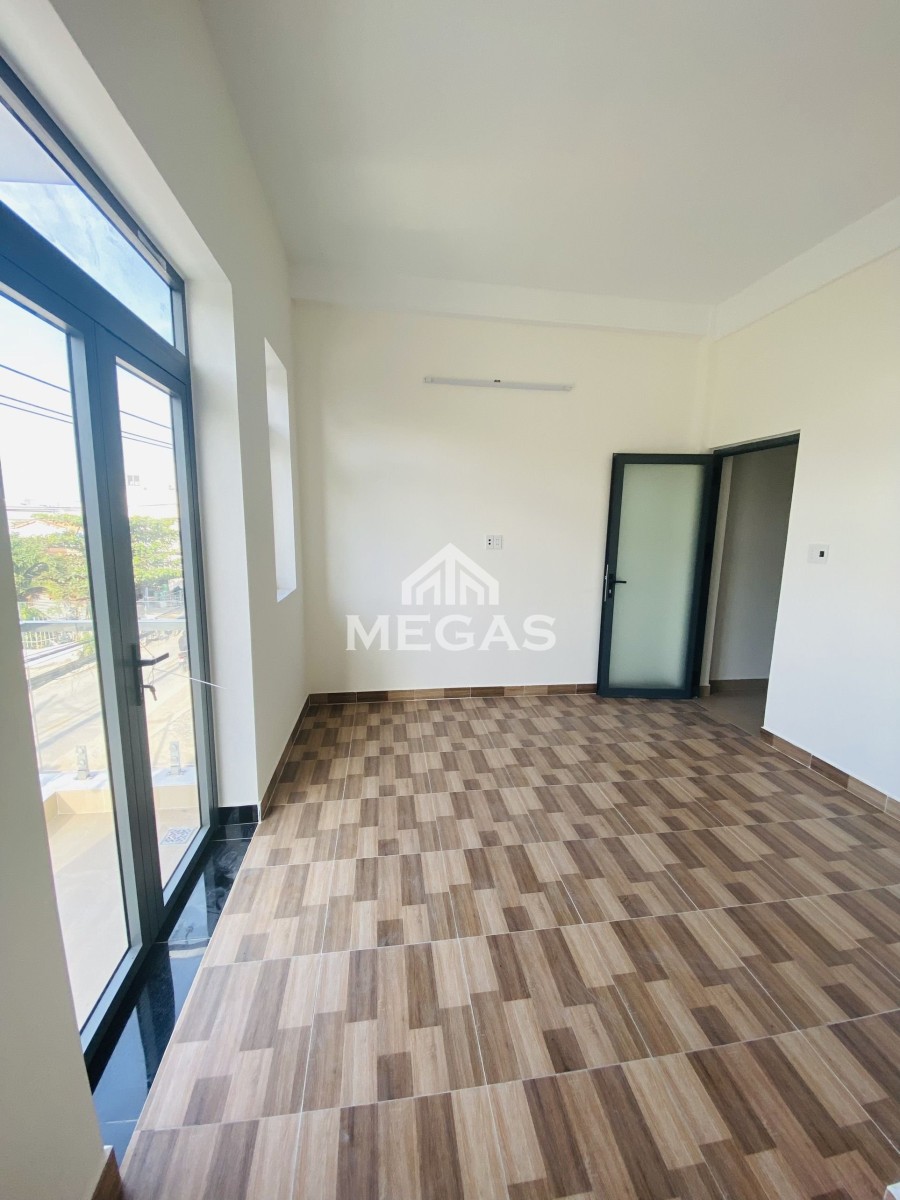 Phòng mới xây ngay mặt tiền chỉ 1tr4 tiện qua hóc môn và bình tân , toà nhà hiện đại