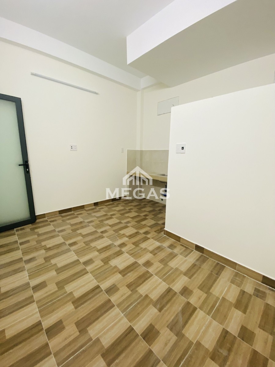 Phòng mới xây ngay mặt tiền chỉ 1tr4 tiện qua hóc môn và bình tân , toà nhà hiện đại