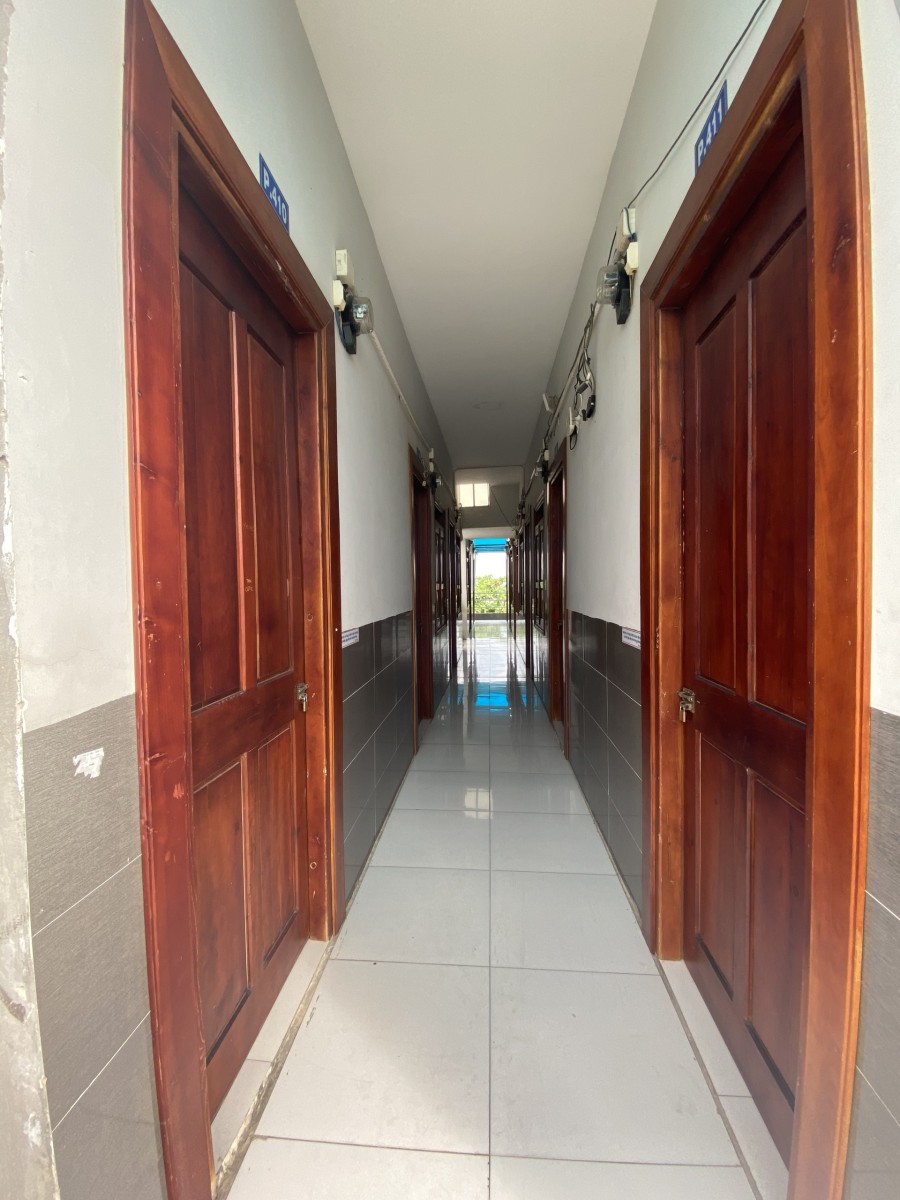 Trọ Giá rẻ ngay ĐH FPT- khu CNC. Có gác, bếp, wc riêng sinh hoạt khép kín. GG tự do, an ninh.