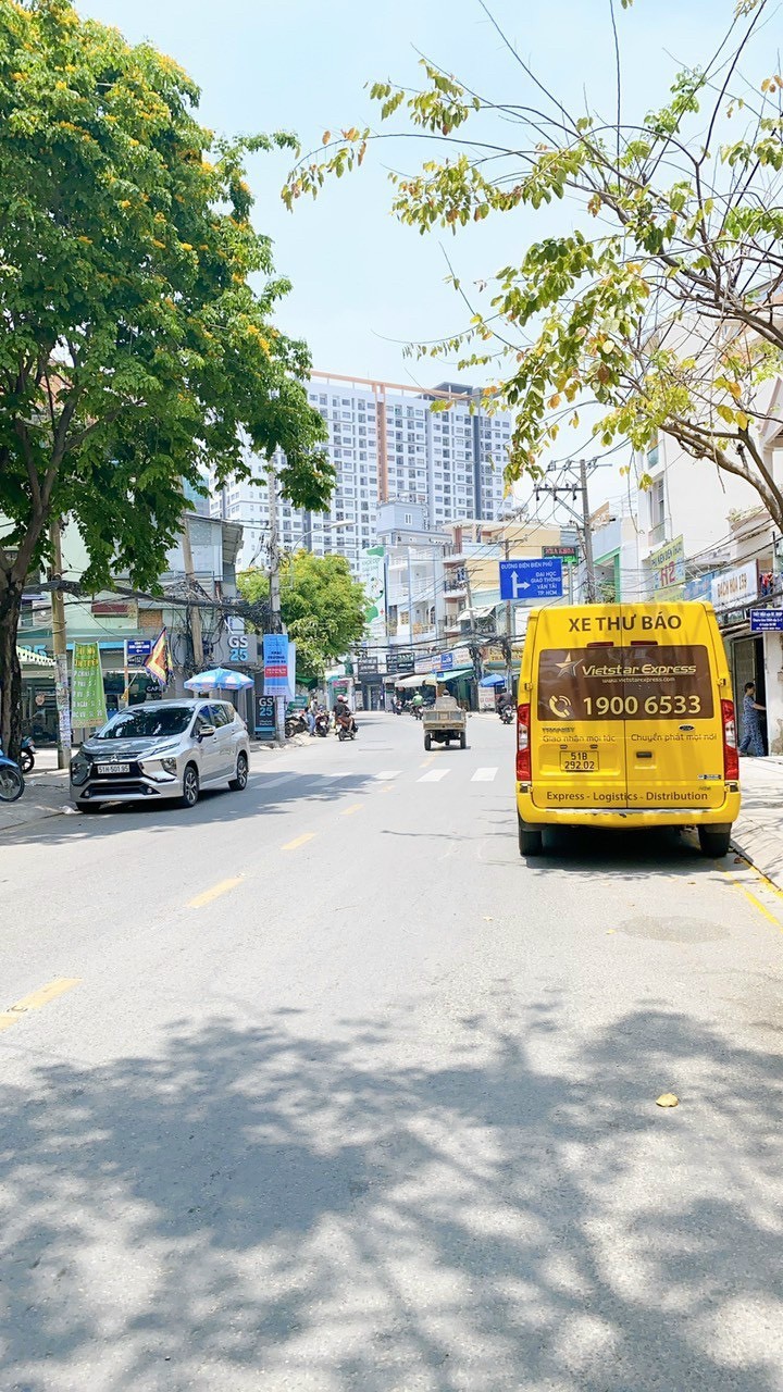 Cho thuê mặt bằng kinh doanh tại 231 Đường Thích Quảng Đức, Quận Phú Nhuận