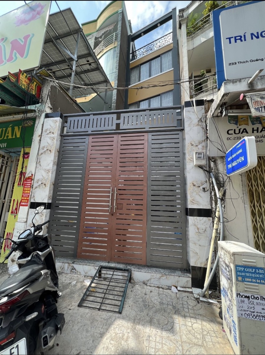 Cho thuê mặt bằng kinh doanh tại 231 Đường Thích Quảng Đức, Quận Phú Nhuận