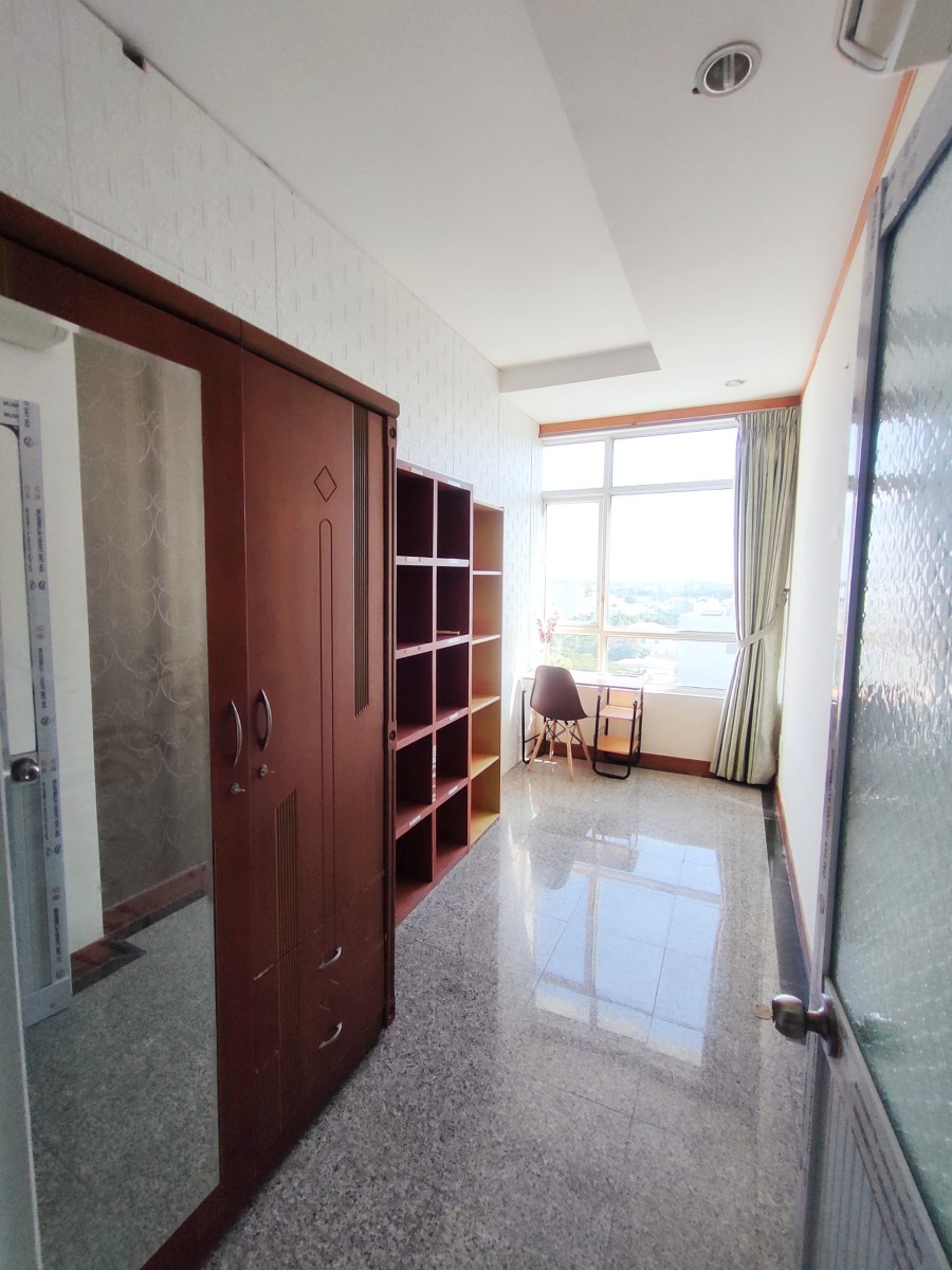 Chỉ còn 2 suất miễn phí tiền phòng full nội thất. Gọi ngay 0868.174.089 để biết thêm chi tiết