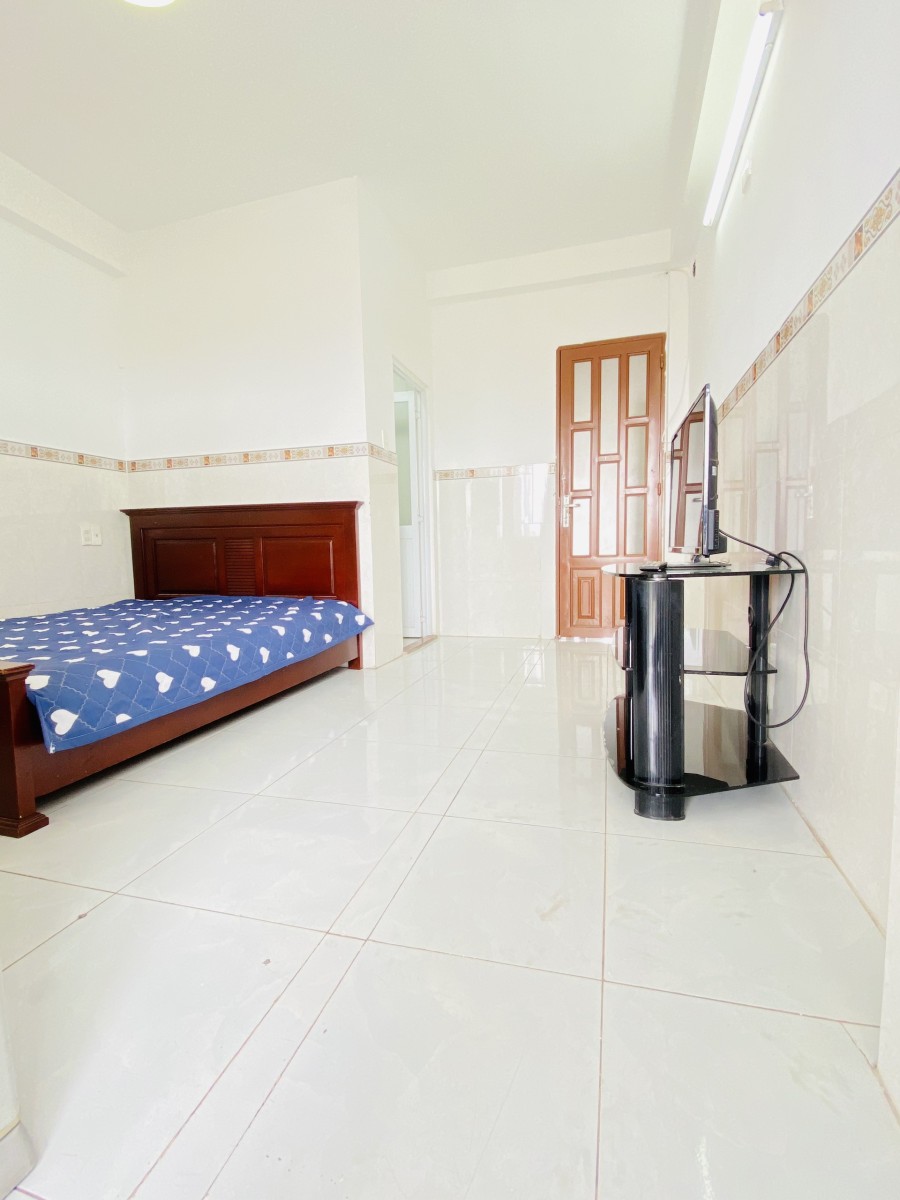 Phòng Sân Thượng Riêng - Phú Nhuận 44m2- wc riêng- thang máy