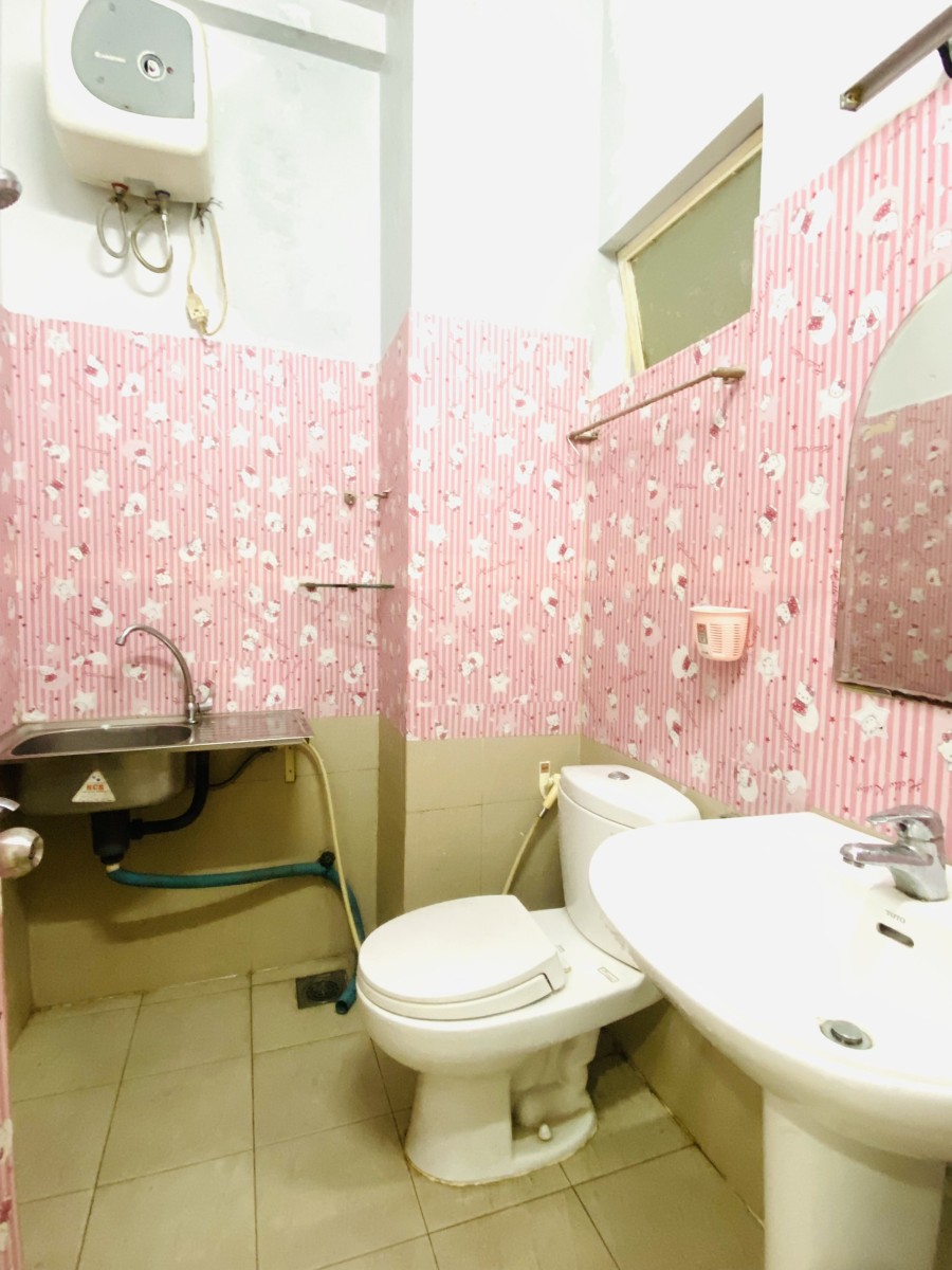 Phòng BAN CÔNG 27m2,Có Nội Thất,Free 1/2 tháng đầu (không qua MG), 4TR