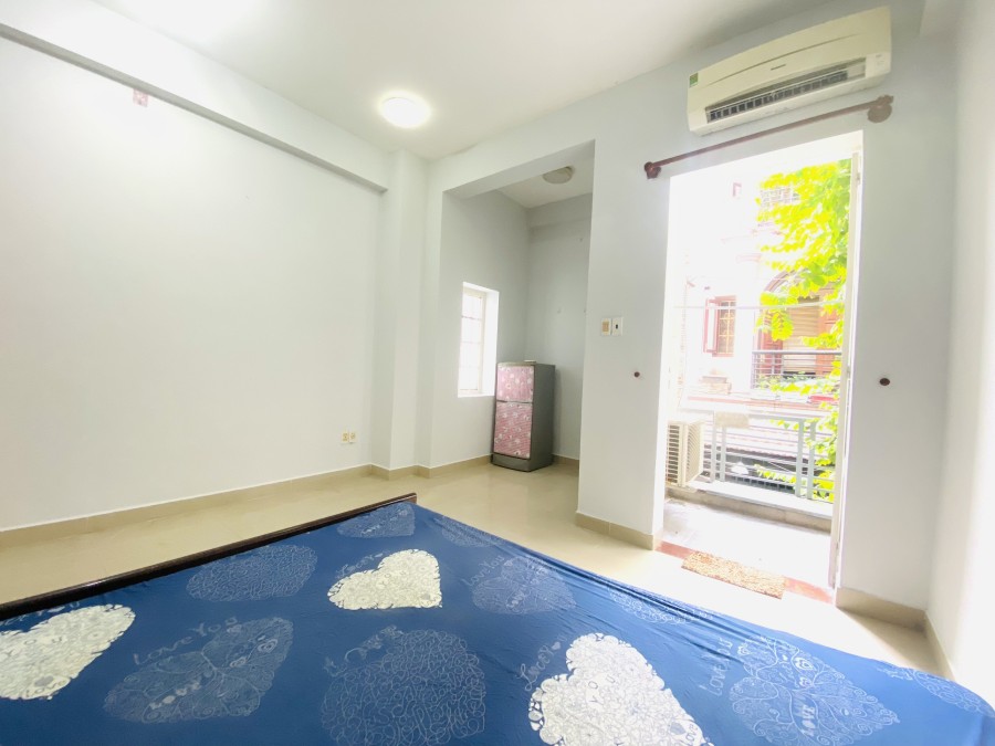Phòng BAN CÔNG 27m2,Có Nội Thất,Free 1/2 tháng đầu (không qua MG), 4TR