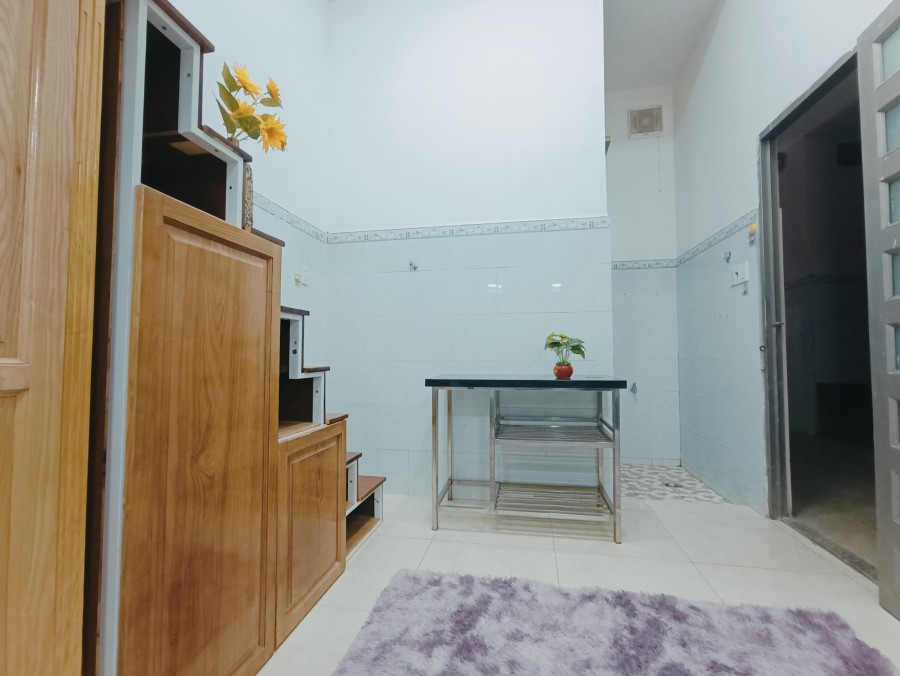 Phòng đẹp gác lửng 28m2 mới gần đường ÂU CƠ full đồ