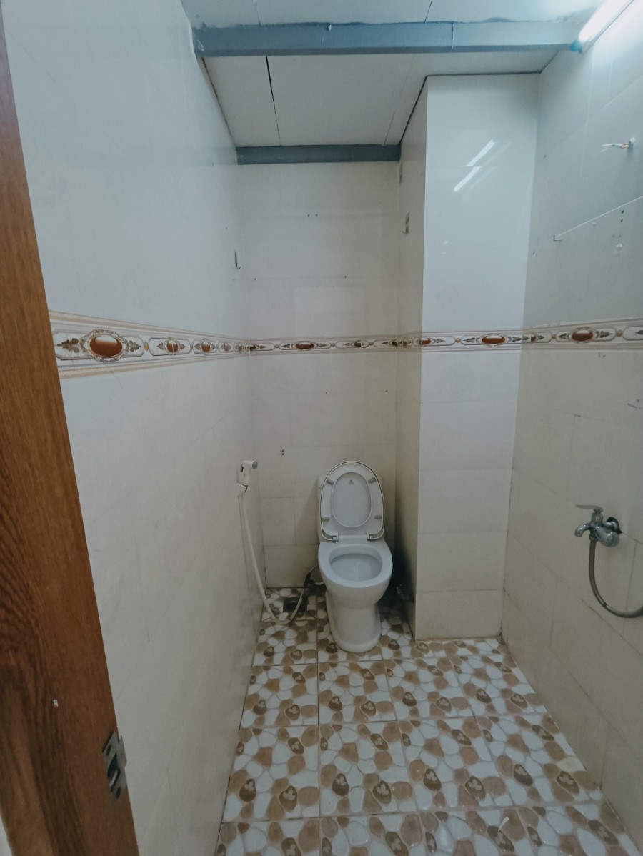 Phòng đẹp gác lửng 28m2 mới gần đường ÂU CƠ full đồ