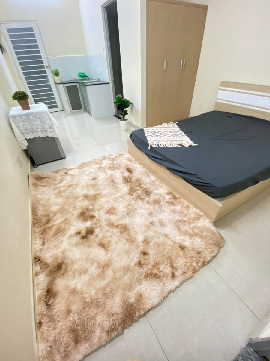 Cho thuê phòng trọ gần ngã tư Hàng Xanh nội thất đầy đủ 3tr7