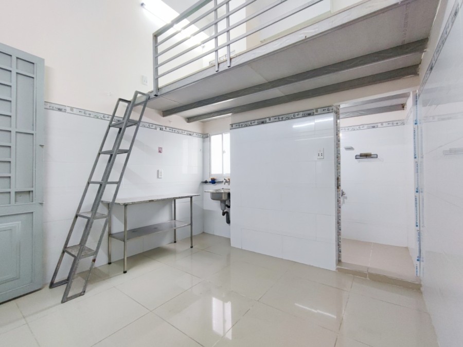 Phòng trọ Trường Chinh - Cộng Hòa Tân Bình gác cao 1m8, giờ giấc tự do, giá rẻ nhiều ưu đãi