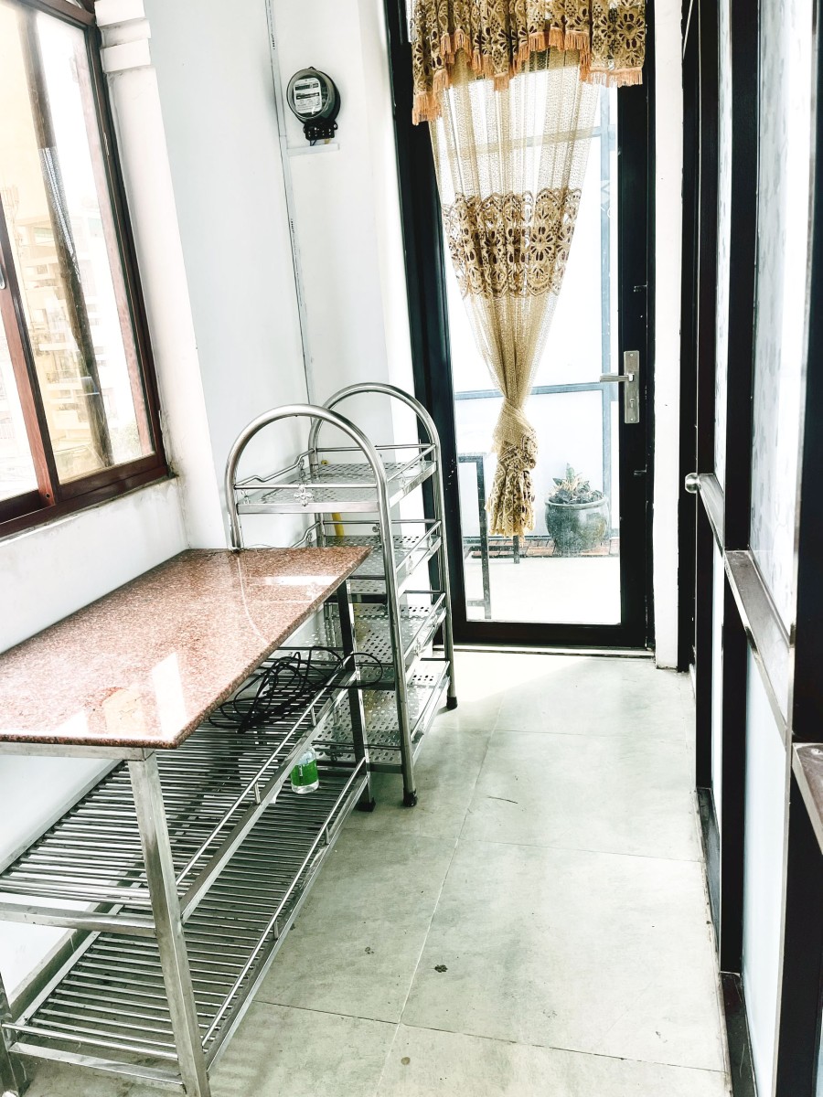 Phòng cho Nữ (30m2) có Ban Công rộng - Cửa Sổ lớn (Chu Văn An,B.Thạnh)