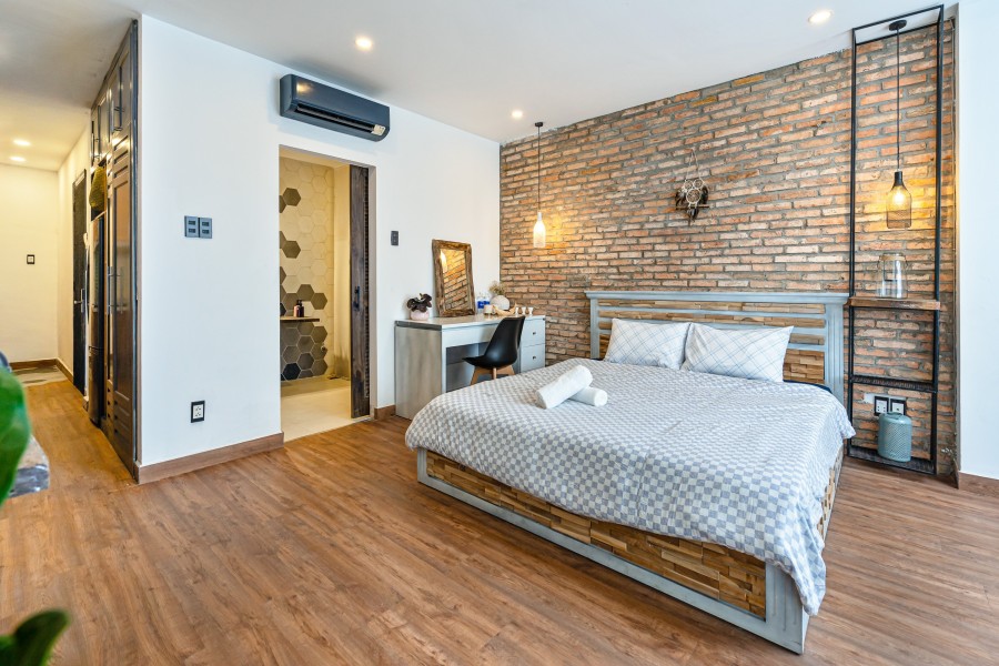 Studio Apartment in District 1, fully Furnished, chill balcony – NGUYEN VAN THU st.