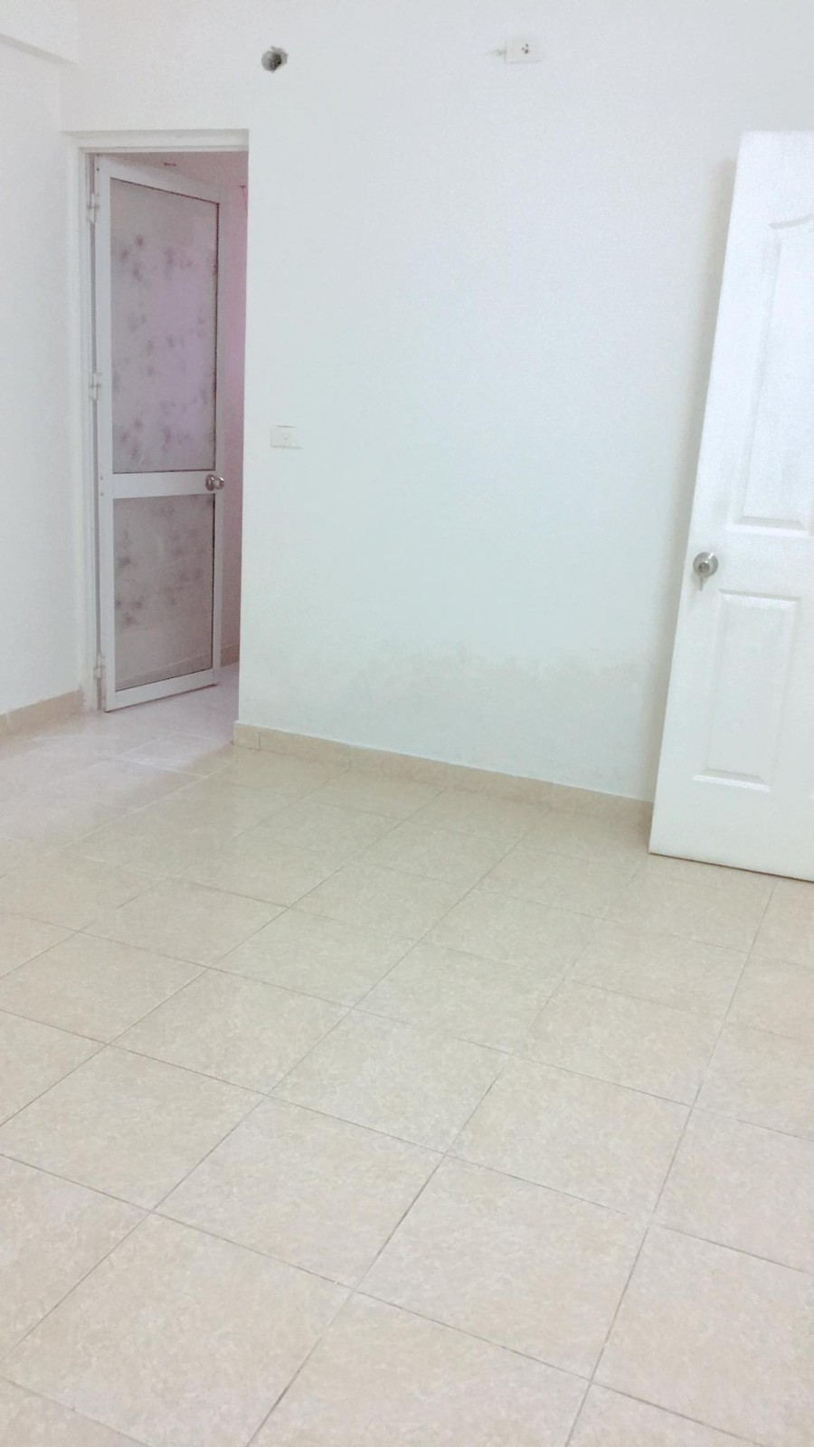 Cho thuê chung cư sài đồng long biên. Diện tích sử dụng: 70m² gồm 2 phòng ngủ 1 , vệ sinh và 1 phòng khách