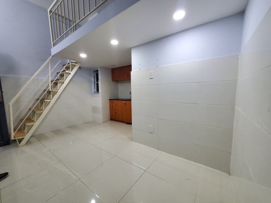 Phòng trọ không gian căn hộ gác cao, Gần Lũy Bán Bích, Tân Phú