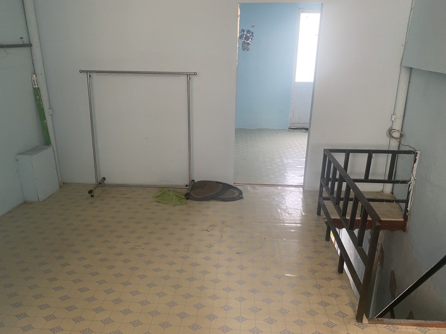 Cho thuê phòng trọ căn gác 30m2 hẻm 82 Nguyễn Xí