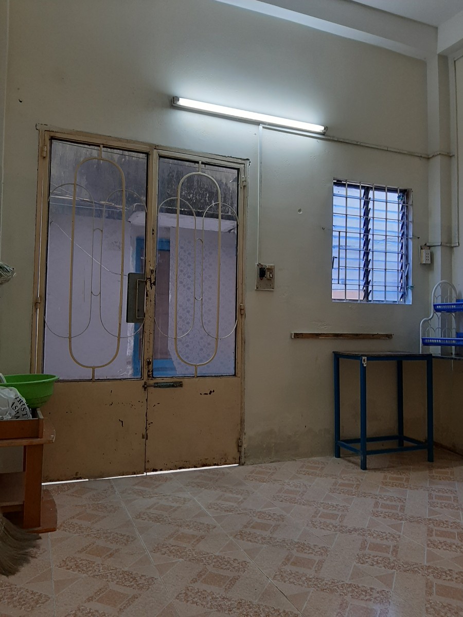 Cho thuê nhà nhỏ 1T1L đầu đường PV Đồng vô 100m