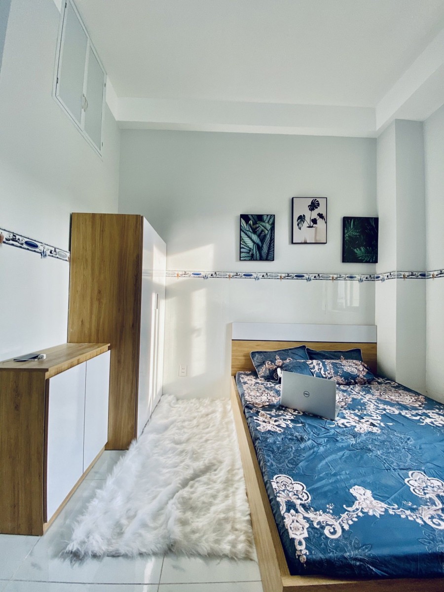 Cho thuê phòng trọ Đồng Xoài, full nội thất. Ban công cửa sổ lớn, Gần chợ Hoàng Hoa Thám Etown Cộng Hòa