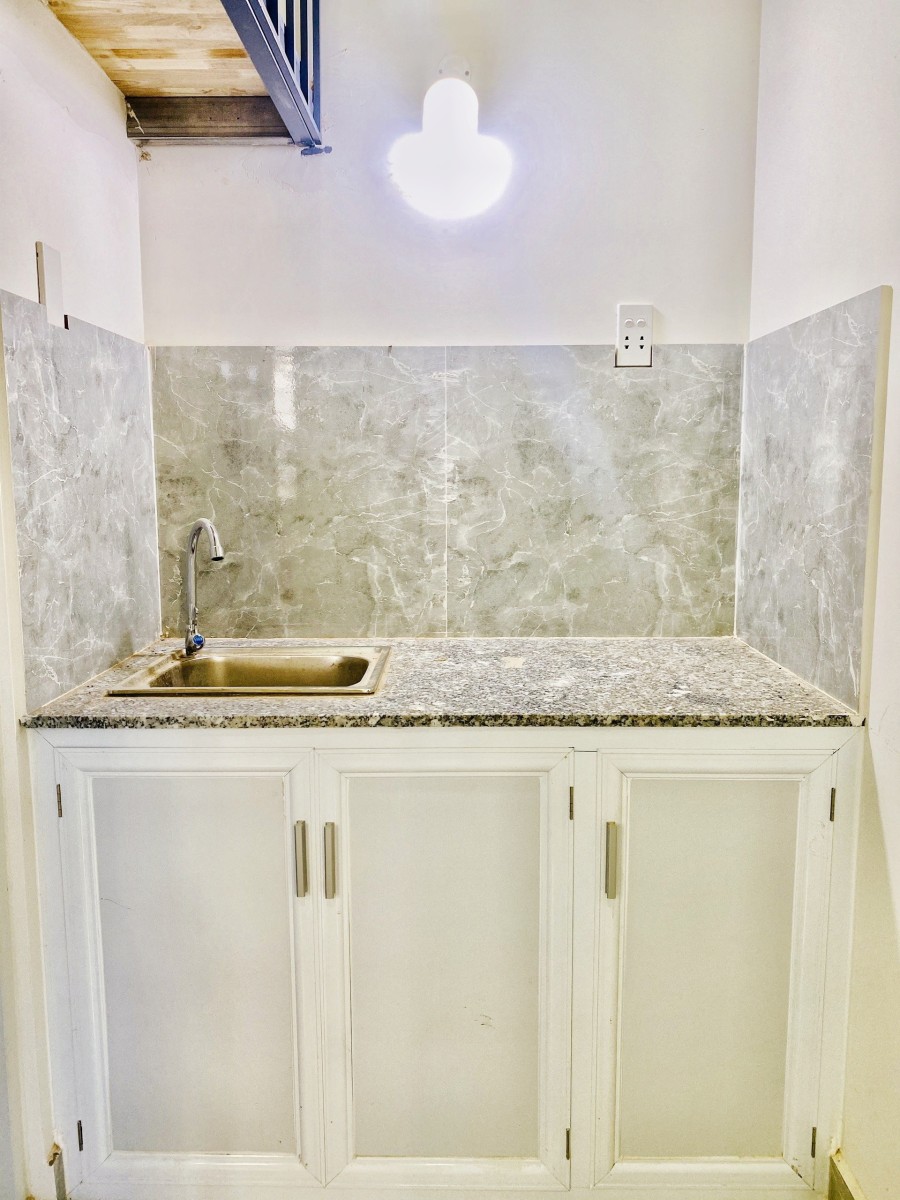 Phòng trọ Tân Bình, 30m2, ban công, cửa sổ, gần ngã 4 Bảy Hiền, ETWON 2 Cộng Hòa, chân cầu Hoàng Hoa Thám