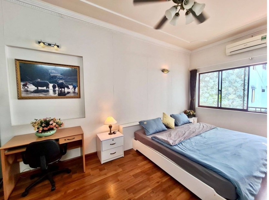 Căn Hộ Quận 1 - Phòng 40m2, có ban công, cho nuôi PET