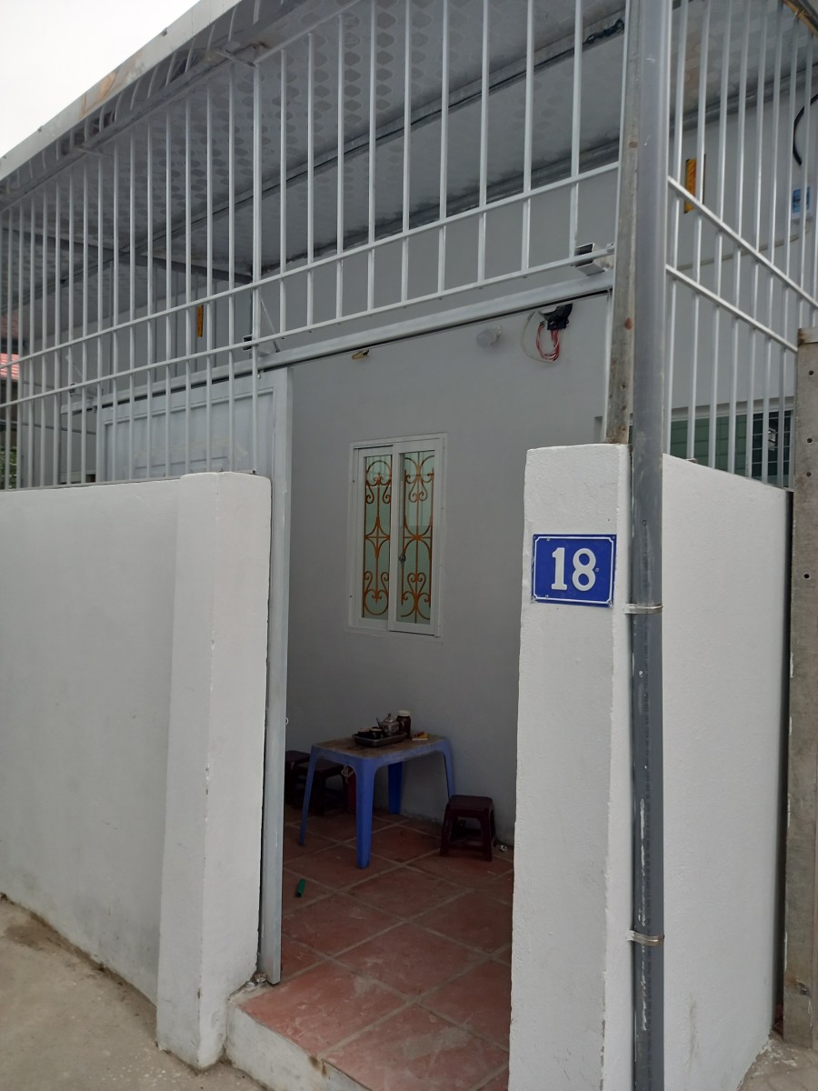 Nhà mới xây 39 mét vuông, không chung chủ, điện nước tính giá nhà nước, ngõ 367 đường Xuân Phương