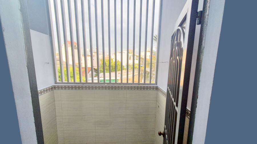 Phòng LỚN 45m2 (ở nhóm 2-4 người) cách ĐH CN4 1 km
