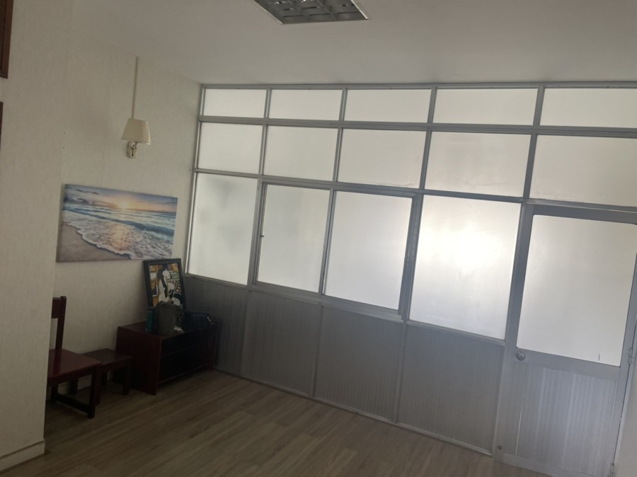 Căn hộ tầng 4 63m2, 3 phòng - trung tâm Q1