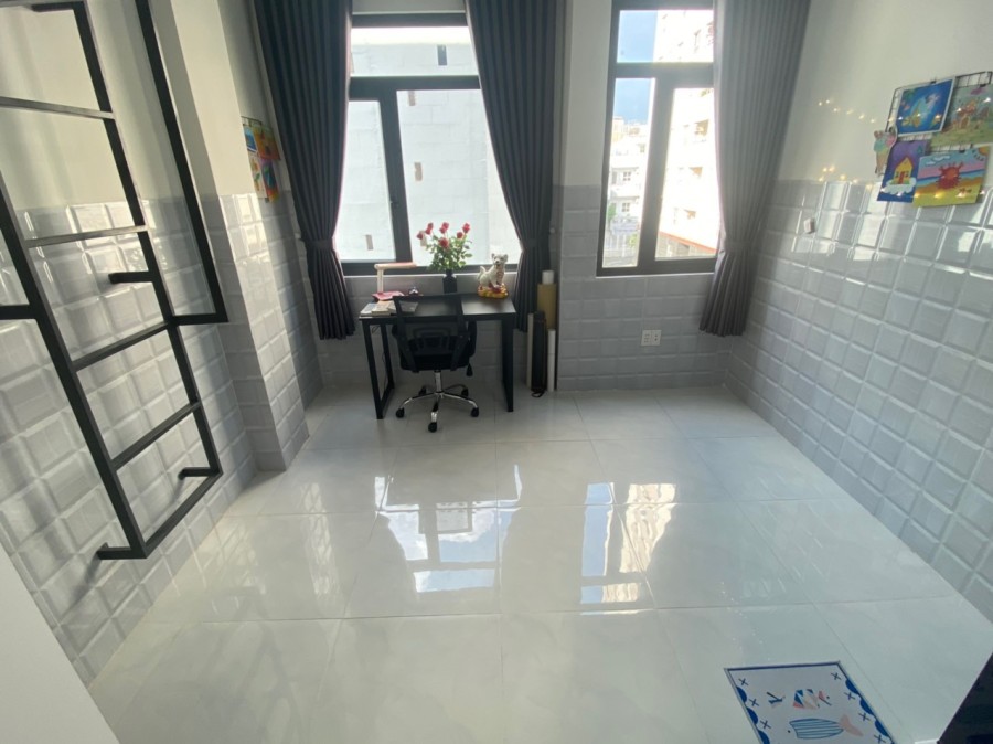 Phòng Có Gác - Mới Khai Trương - Mới 100% ( 30m2 )