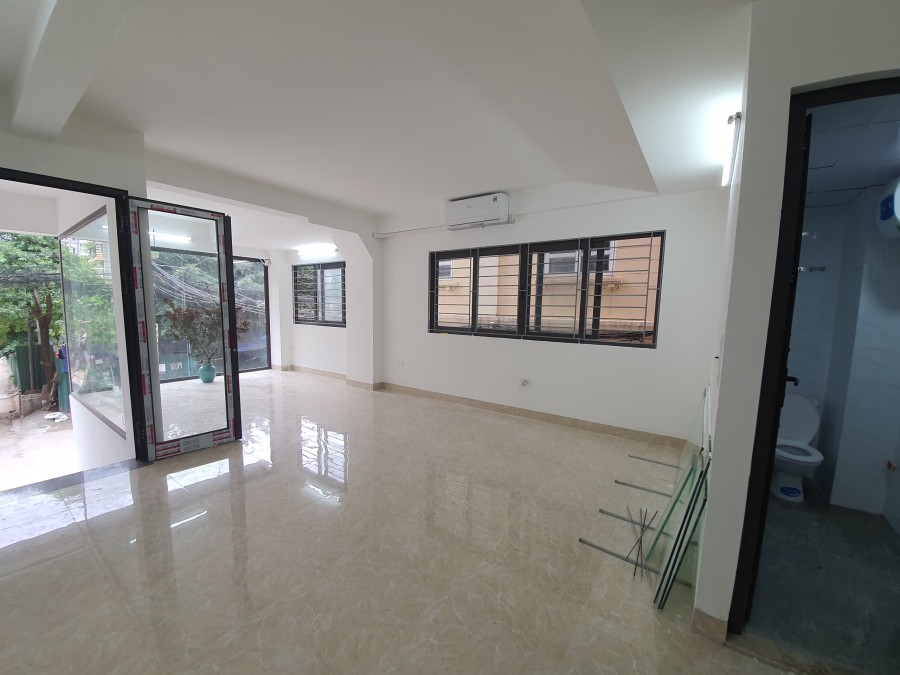 Cho thuê MBKD mặt ngõ 21 yên xá, sầm uất nhộn nhịp, đường rộng oto tránh nhau