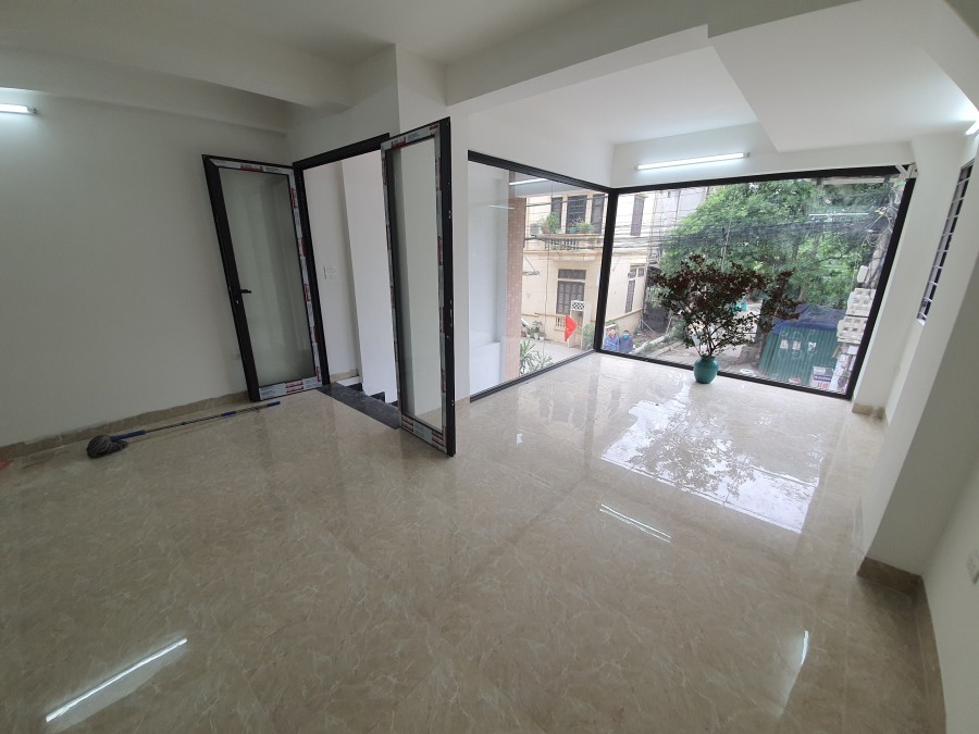 Cho thuê MBKD mặt ngõ 21 yên xá, sầm uất nhộn nhịp, đường rộng oto tránh nhau