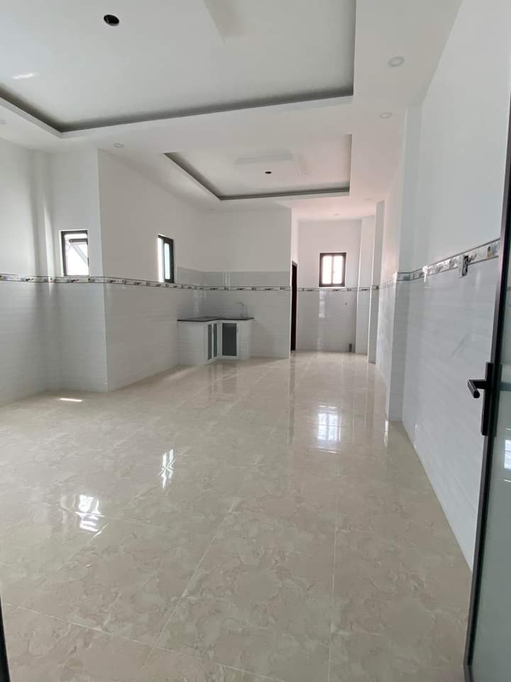 Tòa nha moi xây mat tiền gần trường học tan quy. Lottet. Giá 6tr đến 7tr full nội thất dt 35m2