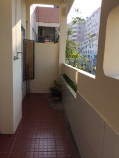 Cho thuê căn hộ tầng 3, 2 PN, 1 toilet, balcony lớn, 80m2, 8 triệu/ tháng.