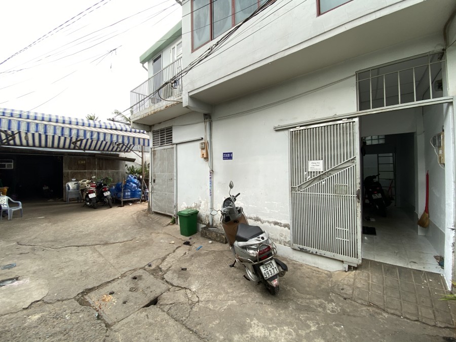 Cho thuê phòng trọ 20m2 có gác, máy lạnh, Nguyễn Hữu Cảnh, Bình Thạnh .